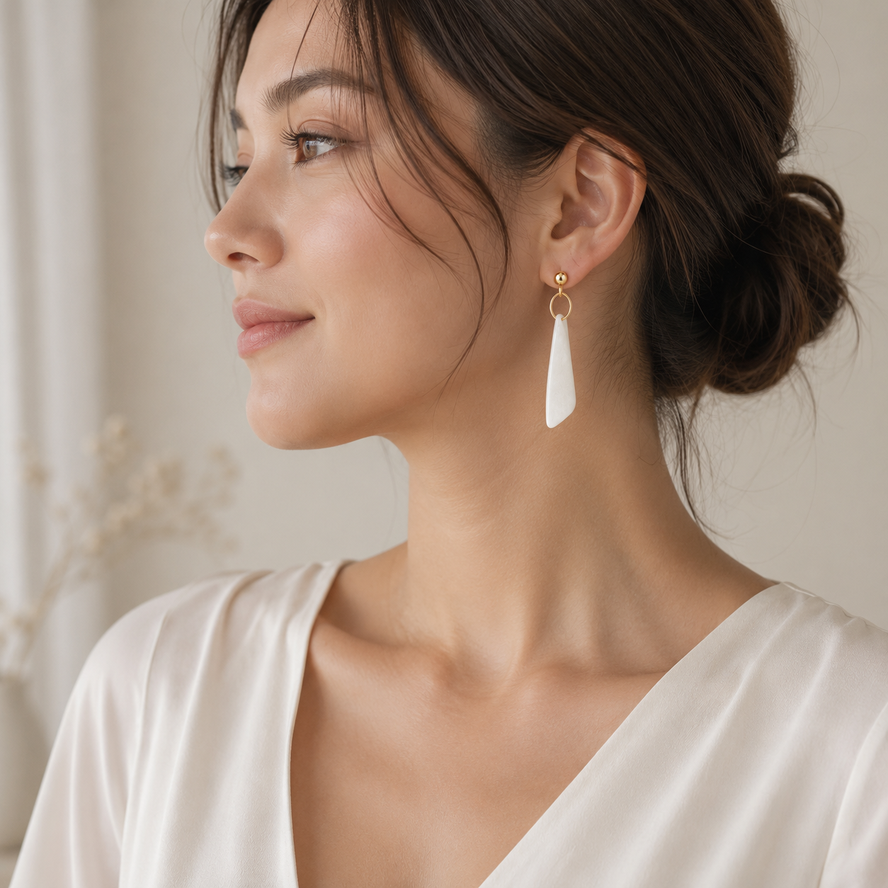 The Tapered Drop in Ivory Pearl | Drop Earrings