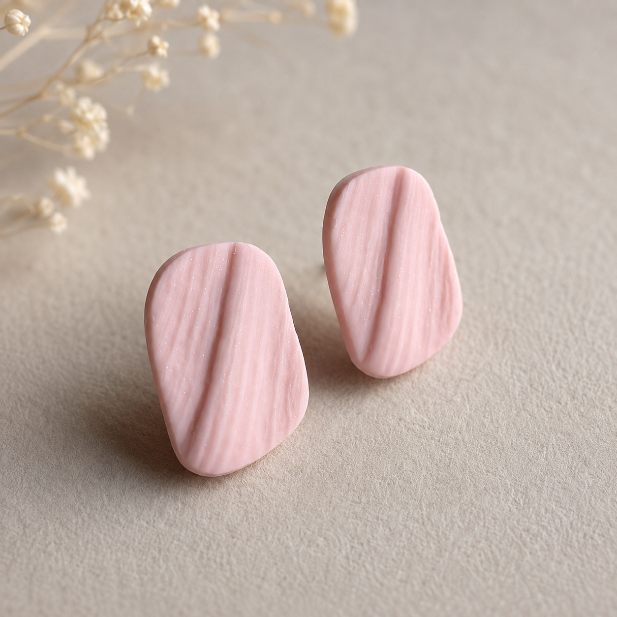 The Organic Pebble in Modern Wedding | Pebble Ear Studs