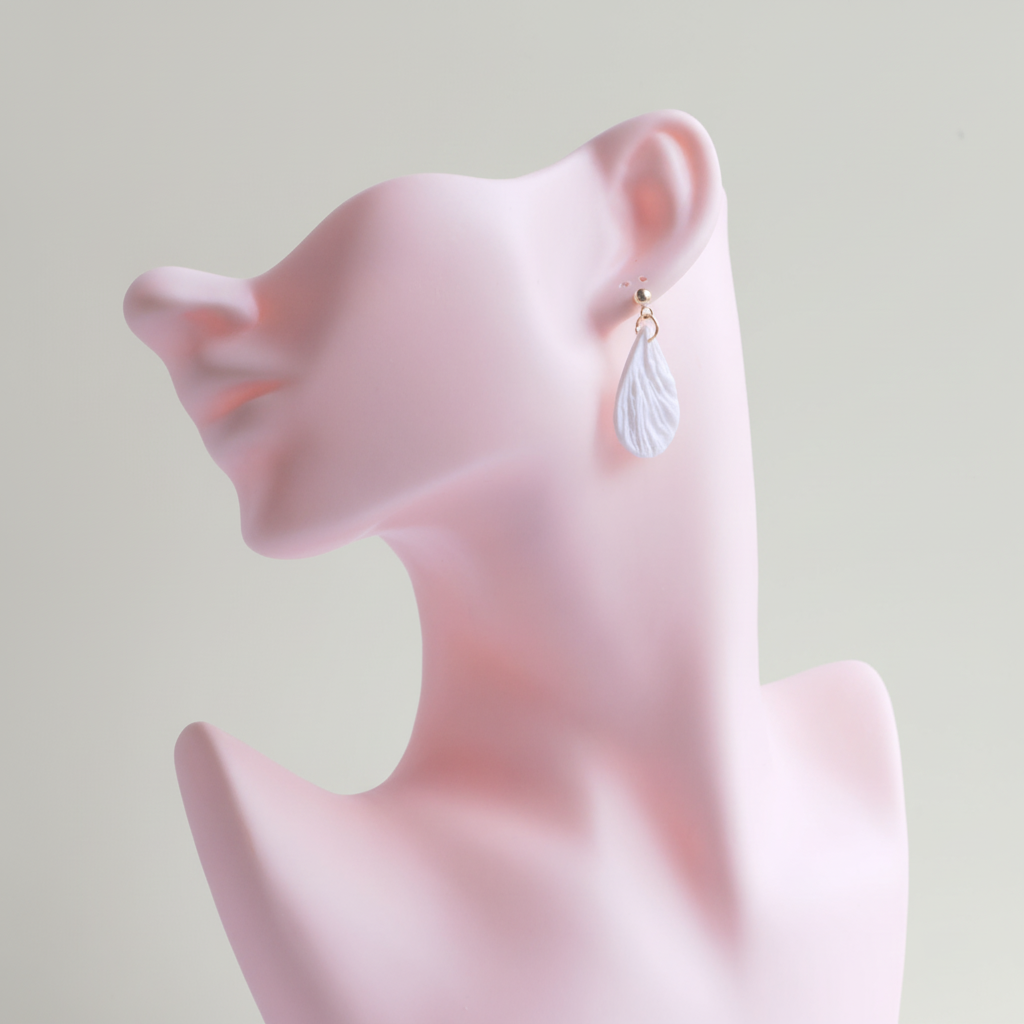 Minimalist Earrings Pearl White Lightweight Teardrop