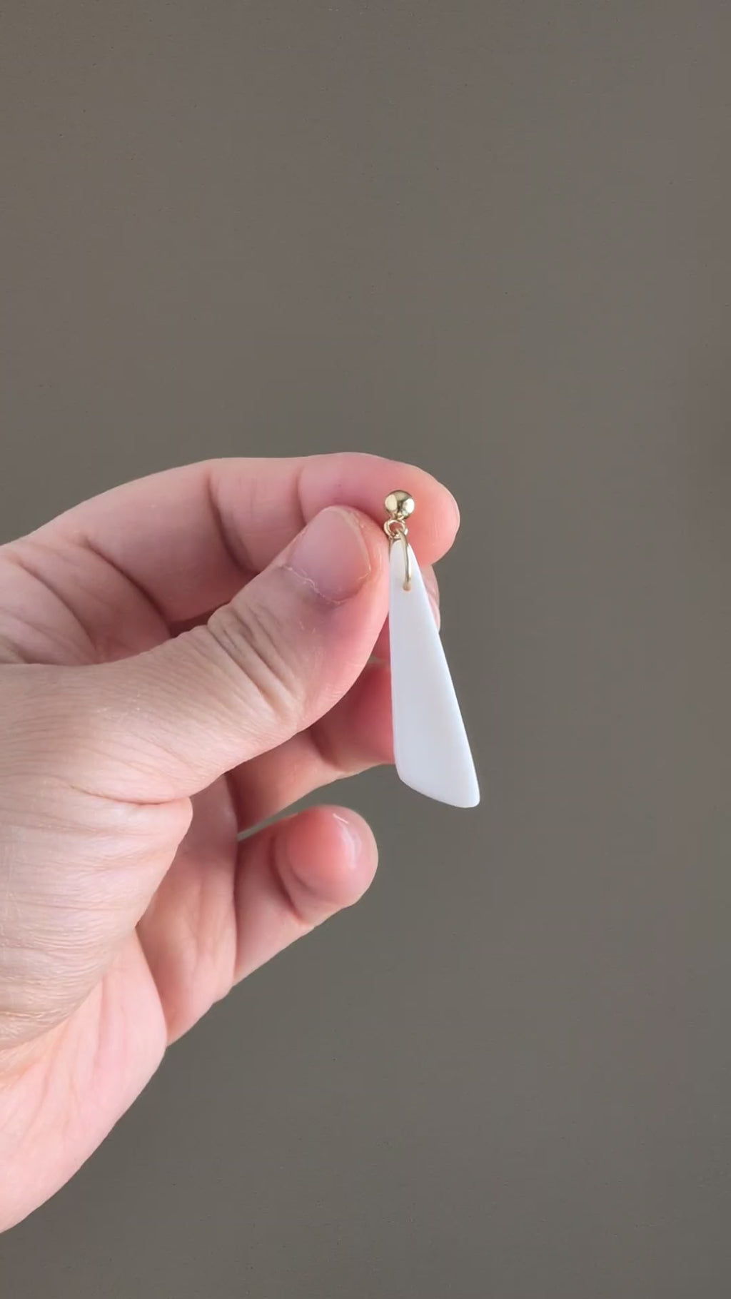 The Tapered Drop in Ivory Pearl | Drop Earrings