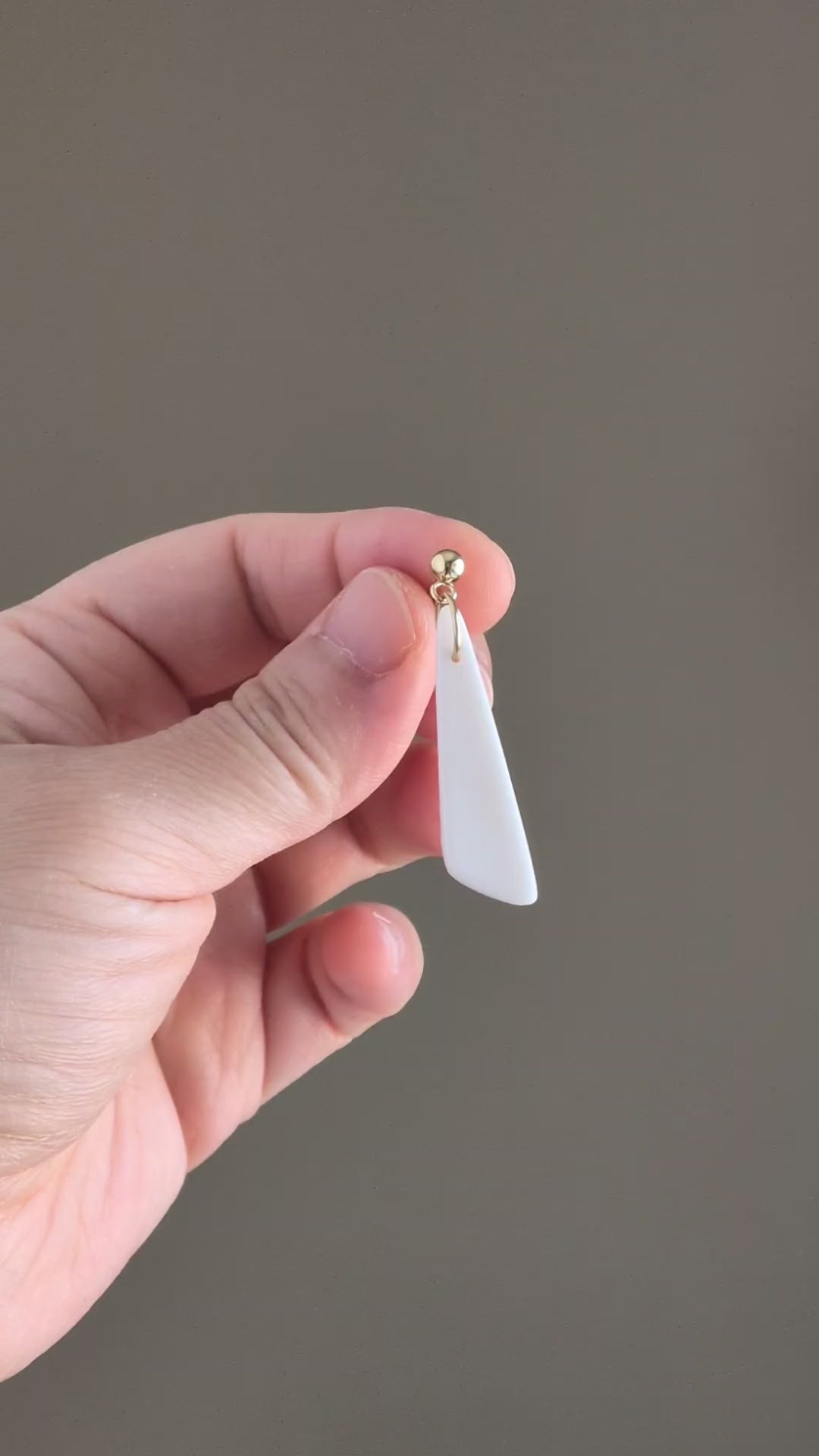 The Tapered Drop in Ivory Pearl | Drop Earrings